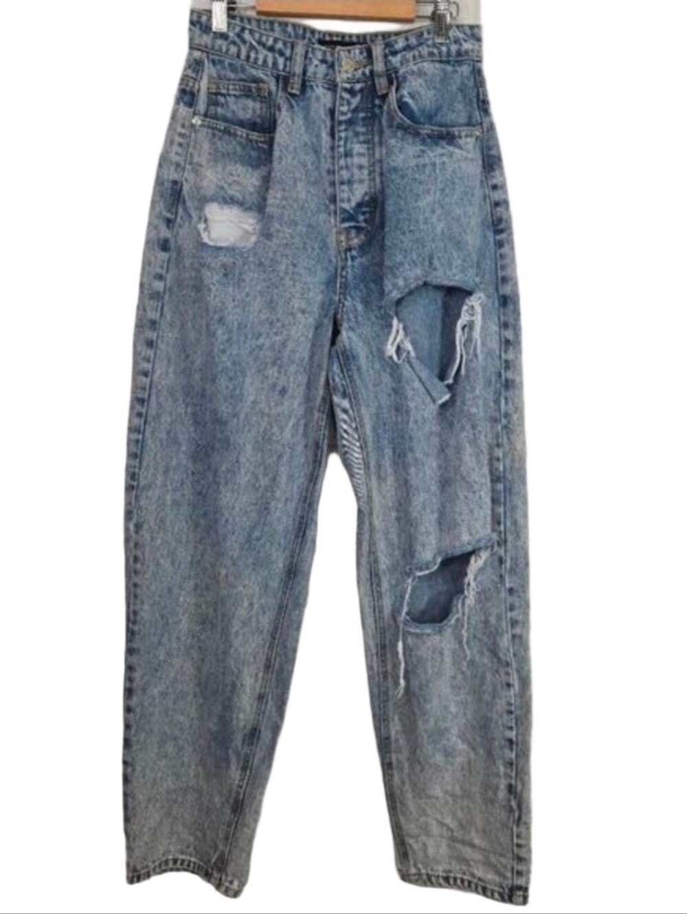 PrettyLittleThing distressed jeans